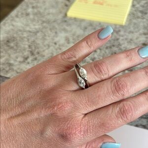 Elegant Silver Women's Ring